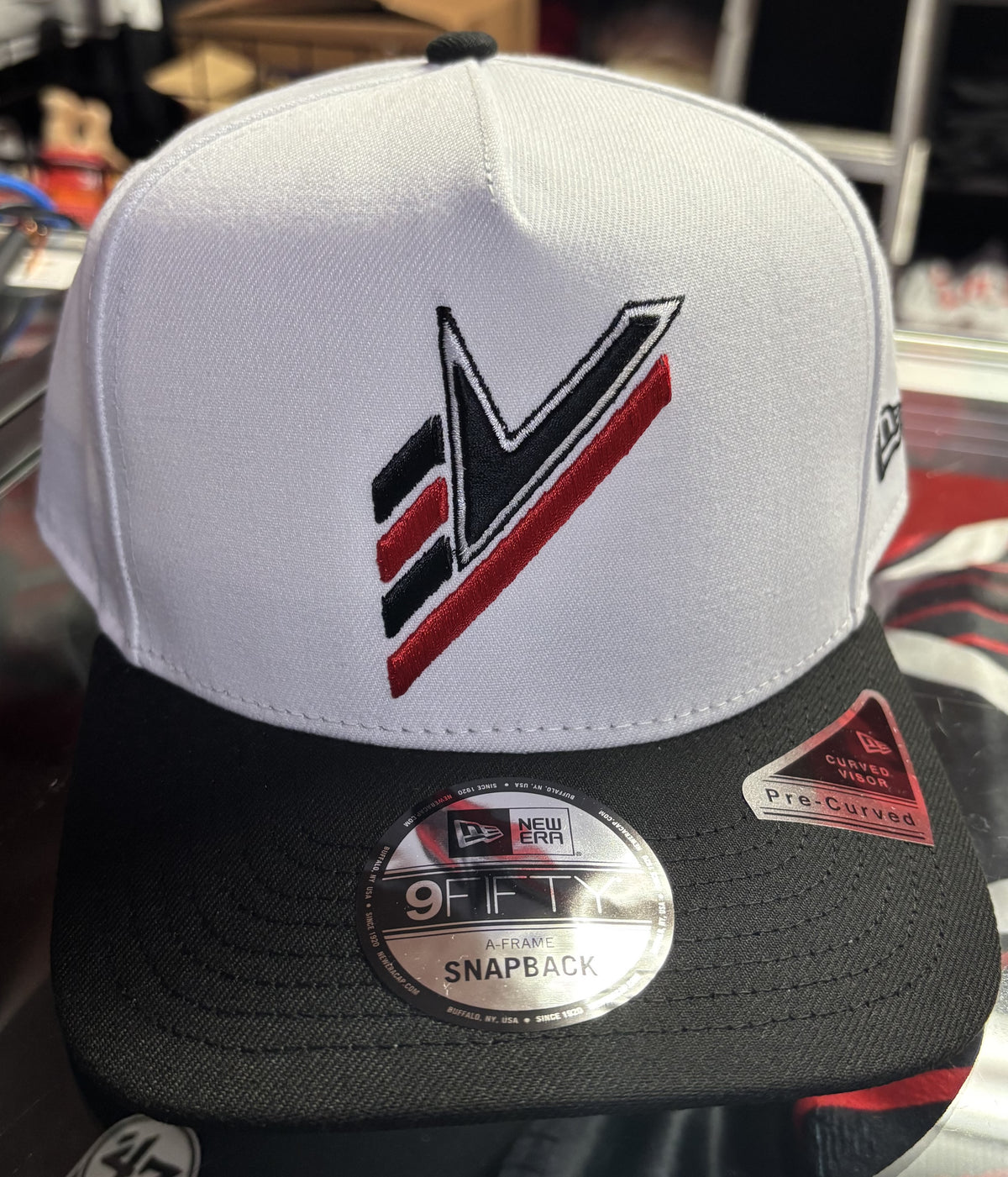 CASQUETTE LOGO V (RÉTRO)