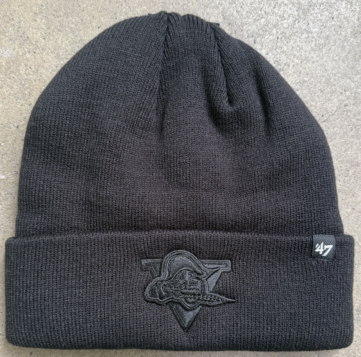 TUQUE NOIR LOGO NOIR